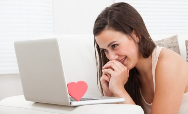 Aumenta el número de personas que buscan pareja por internet